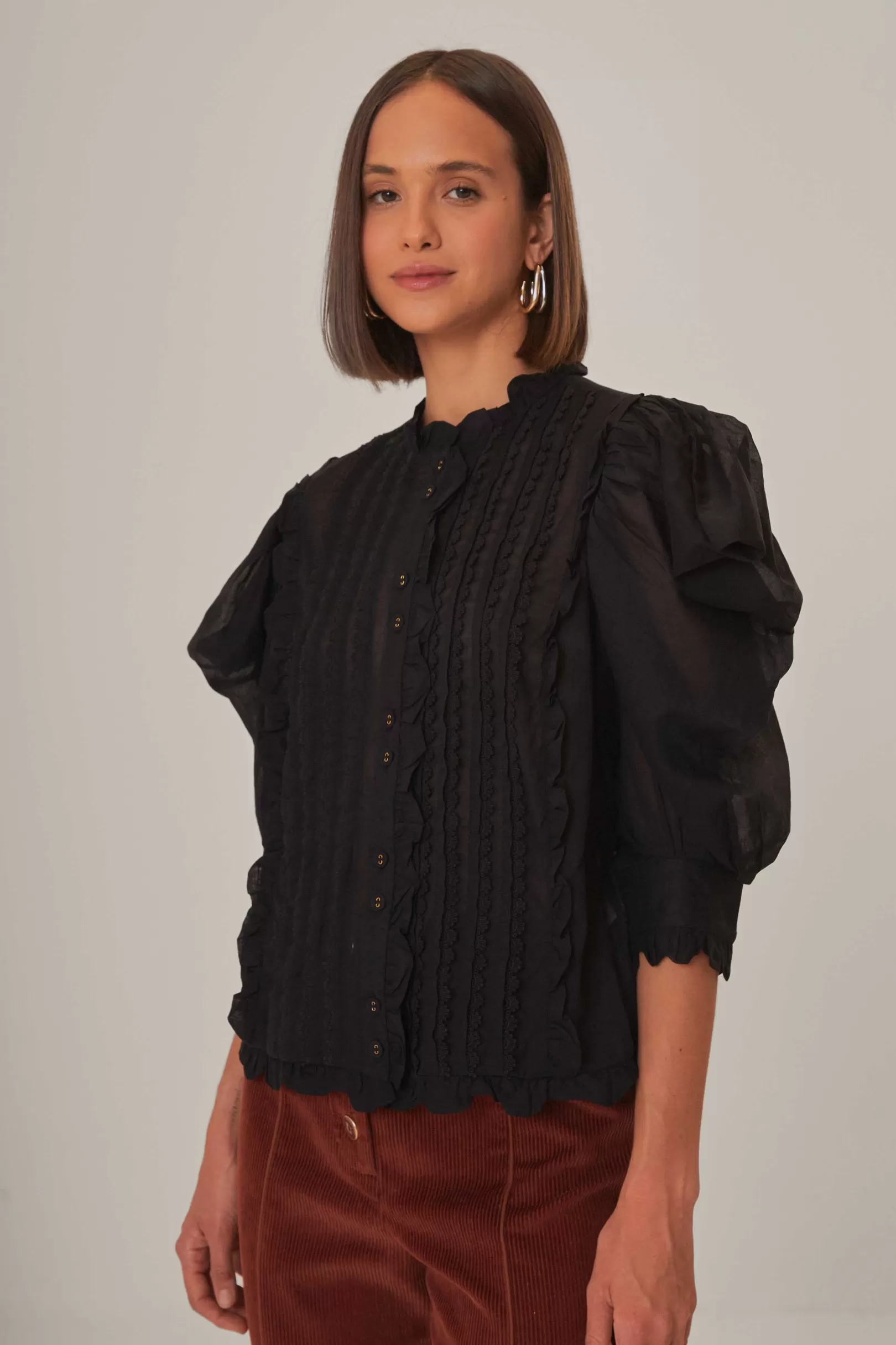 FARM Rio  BLACK SHORT SLEEVE PLEATED BLOUSE Discount