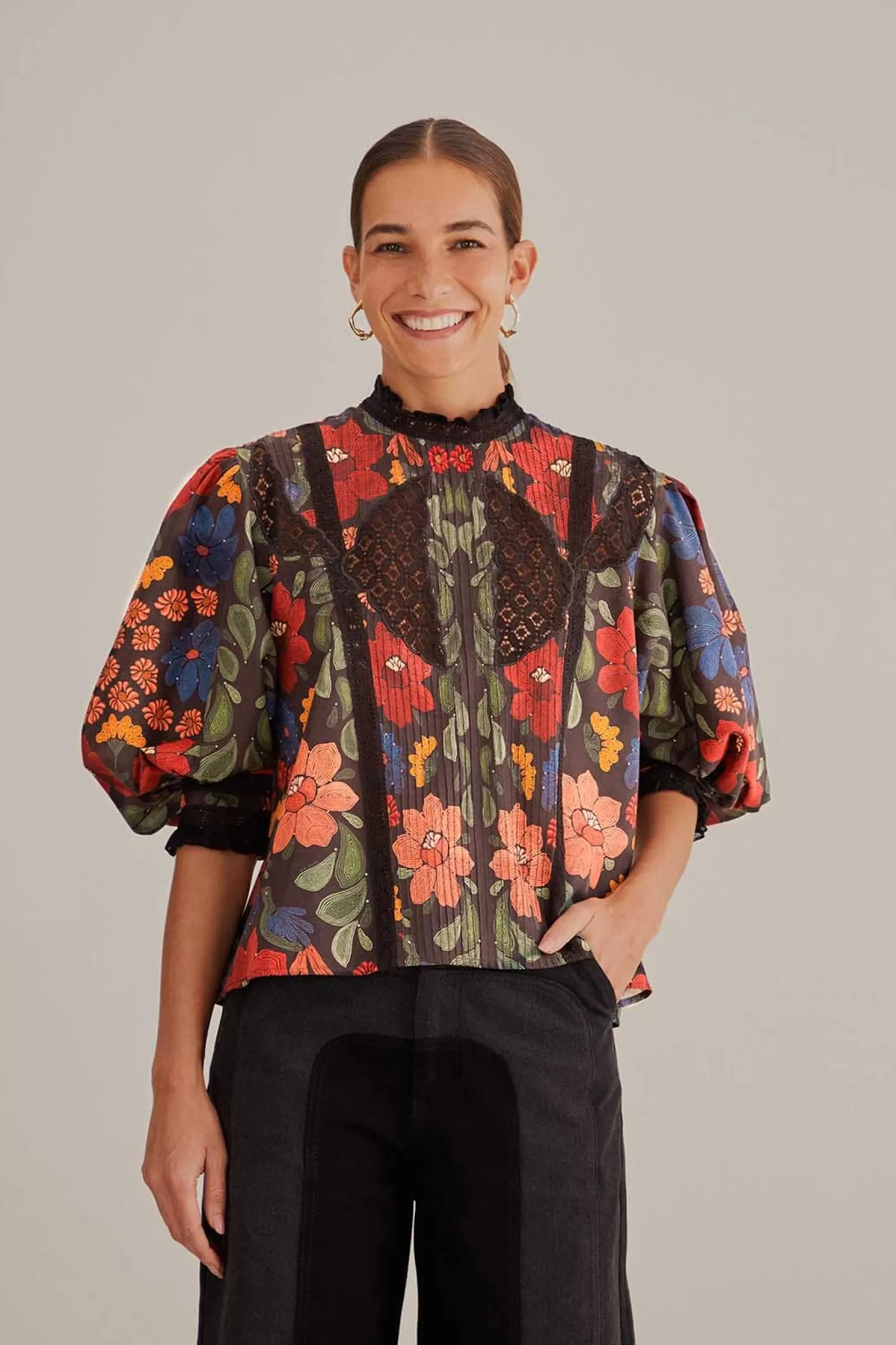 FARM Rio  BLACK STITCHED FLOWERS SHORT SLEEVE BLOUSE Best