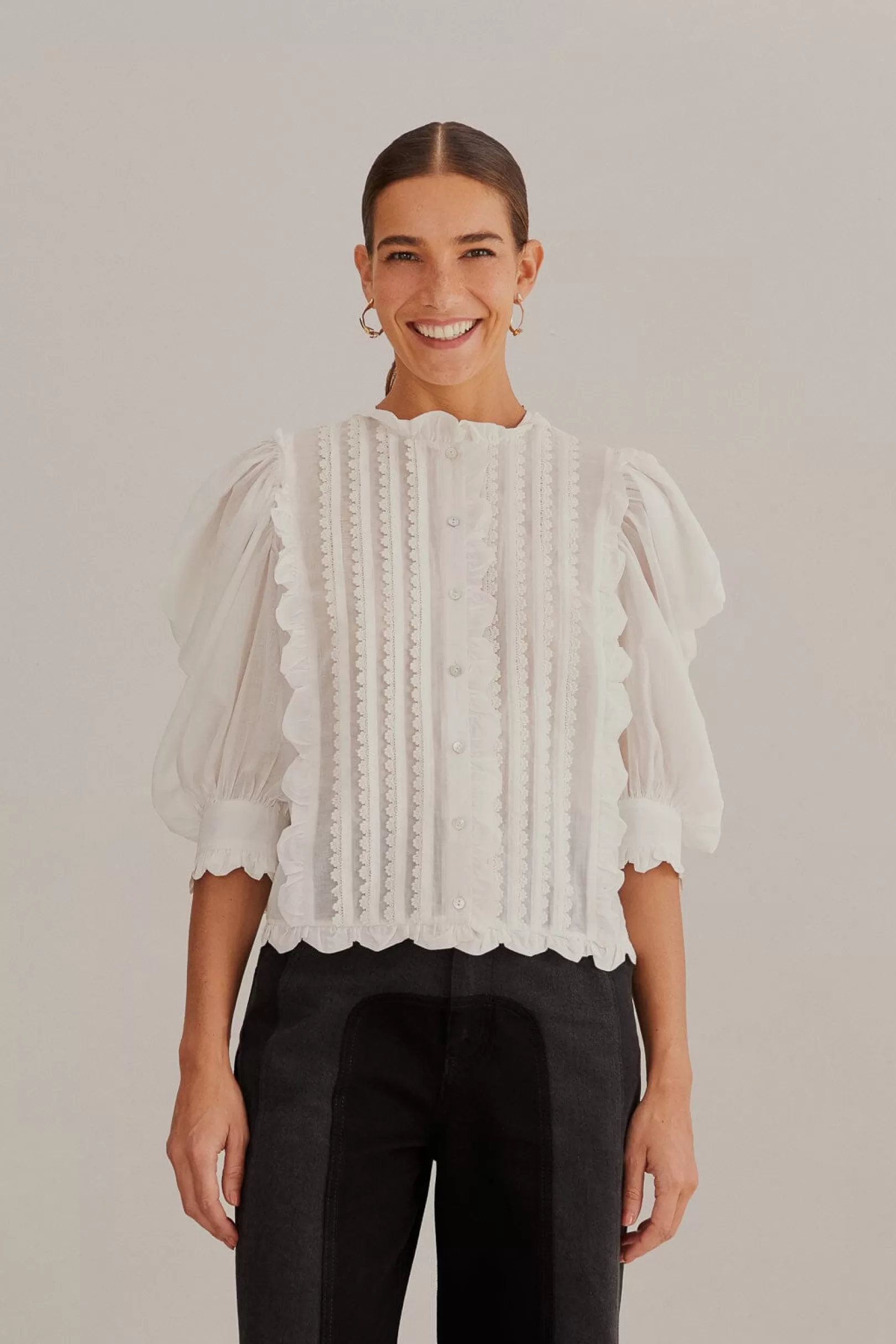 FARM Rio  OFF-WHITE SHORT SLEEVE PLEATED BLOUSE Best