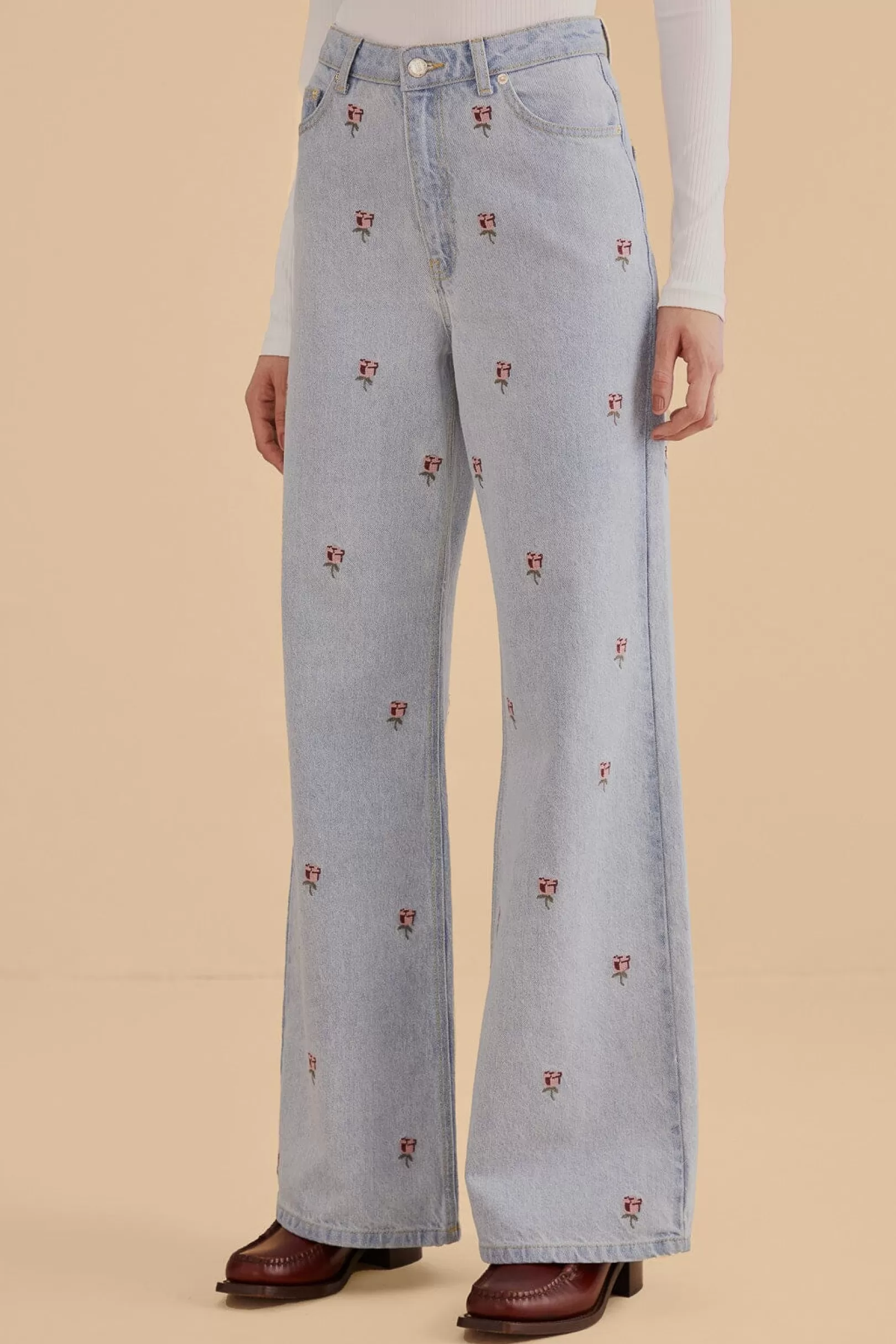 FARM Rio  ROSE EMBROIDERED DENIM PANTS New